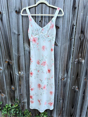 Storia Floral Maxi Dress in White & Pink Size Small NWT